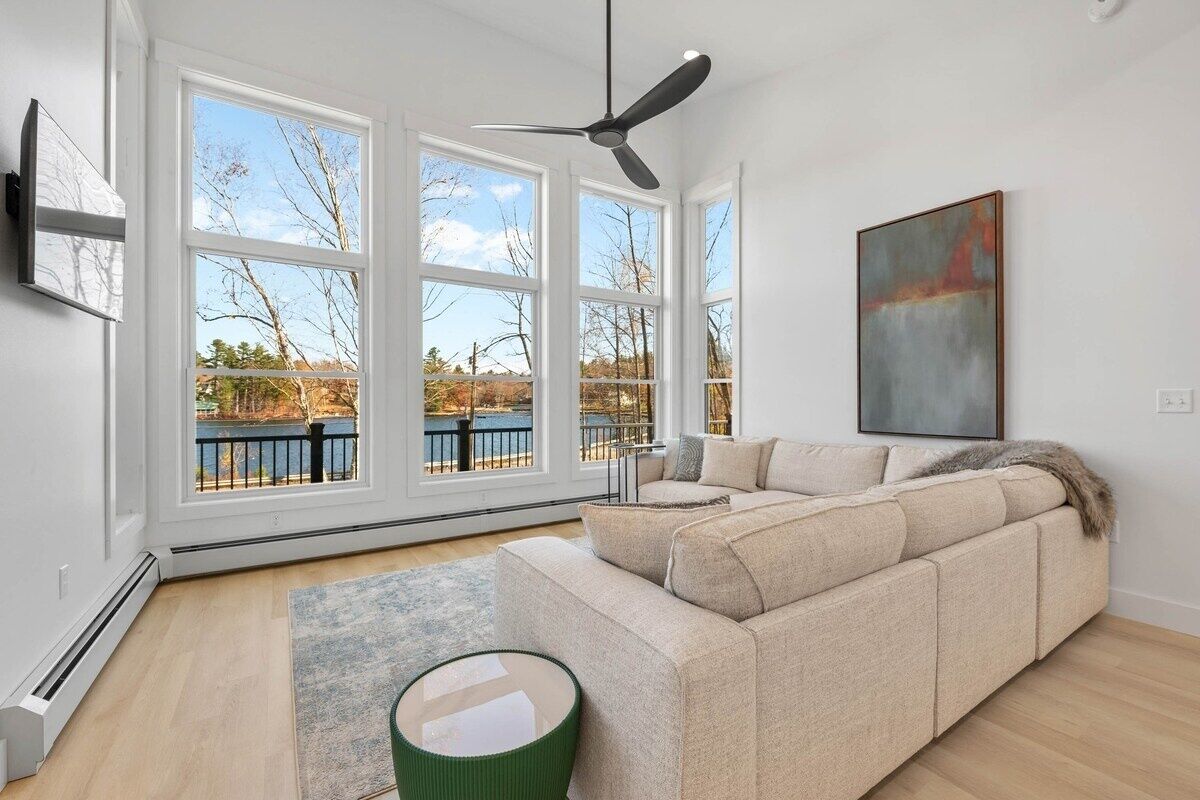 电视、桌上足球