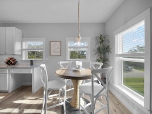 Dining - Luxury beach escape, 2 blocks to the ocean & 1 block to the river! Sauna, heated pool, hot tub, paddle boards, kayaks, golf cart & more—only 10 mins to downtown St. Augustine. Very clean, well stocked & perfect for couples, families & small groups. (St. Augustine)