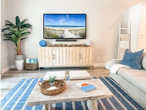 Smart TV, video games, offices, computer monitors - Luxury beach escape, 2 blocks to the ocean & 1 block to the river! Sauna, heated pool, hot tub, paddle boards, kayaks, golf cart & more—only 10 mins to downtown St. Augustine. Very clean, well stocked & perfect for couples, families & small groups. (St. Augustine)