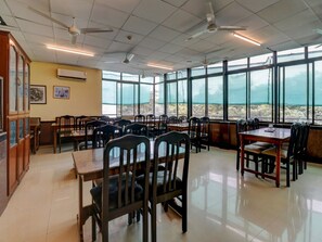 House | Tempat makan