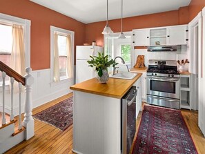 Microwave, oven, stovetop, dishwasher