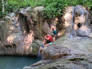 Miscellaneous - Spacious family cottage w/ 3beds, AC, Restaurant and car rental onsite. (Cristo Rey)