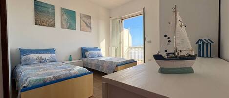 2 slaapkamers, een strijkplank/strijkijzer, gratis wifi, beddengoed