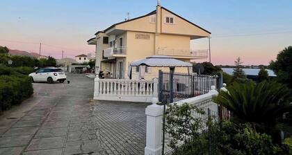 Casa Onda Blu – Küstenwohnung, 4 Minuten vom Strand entfernt, mit Parkplatz!