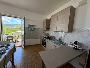 Refrigerador, horno, parrilla de estufa y lavavajillas 