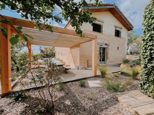 La Maison des Pierres Blondes, vacation home in the countryside!