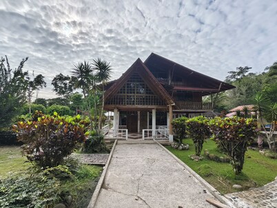 Family house located in the Ecuadorian Amazon.