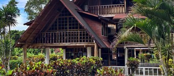 Family house located in the Ecuadorian Amazon.