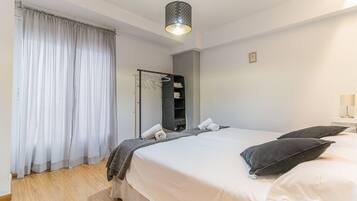 1 chambre, fer et planche Ă repasser, Wi-Fi gratuit, draps fournis