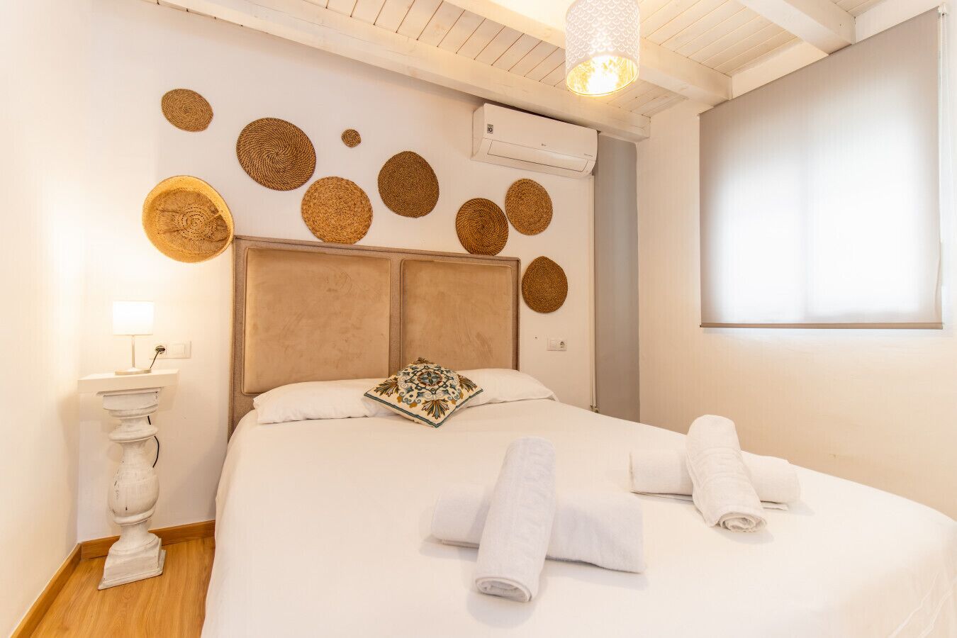 Skrivbord, strykjärn/strykbräda, wi-fi och sängkläder