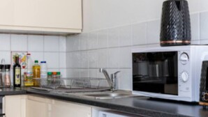 Unclassified image, 5 of 17, button - London flat close to Wembley stadium easy access to central London garden (London)