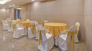 House | Dining - Super Townhouse Hotel All In One (Barasat)
