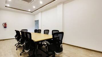 House | Meeting facility