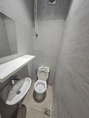 Towels, soap, toilet paper