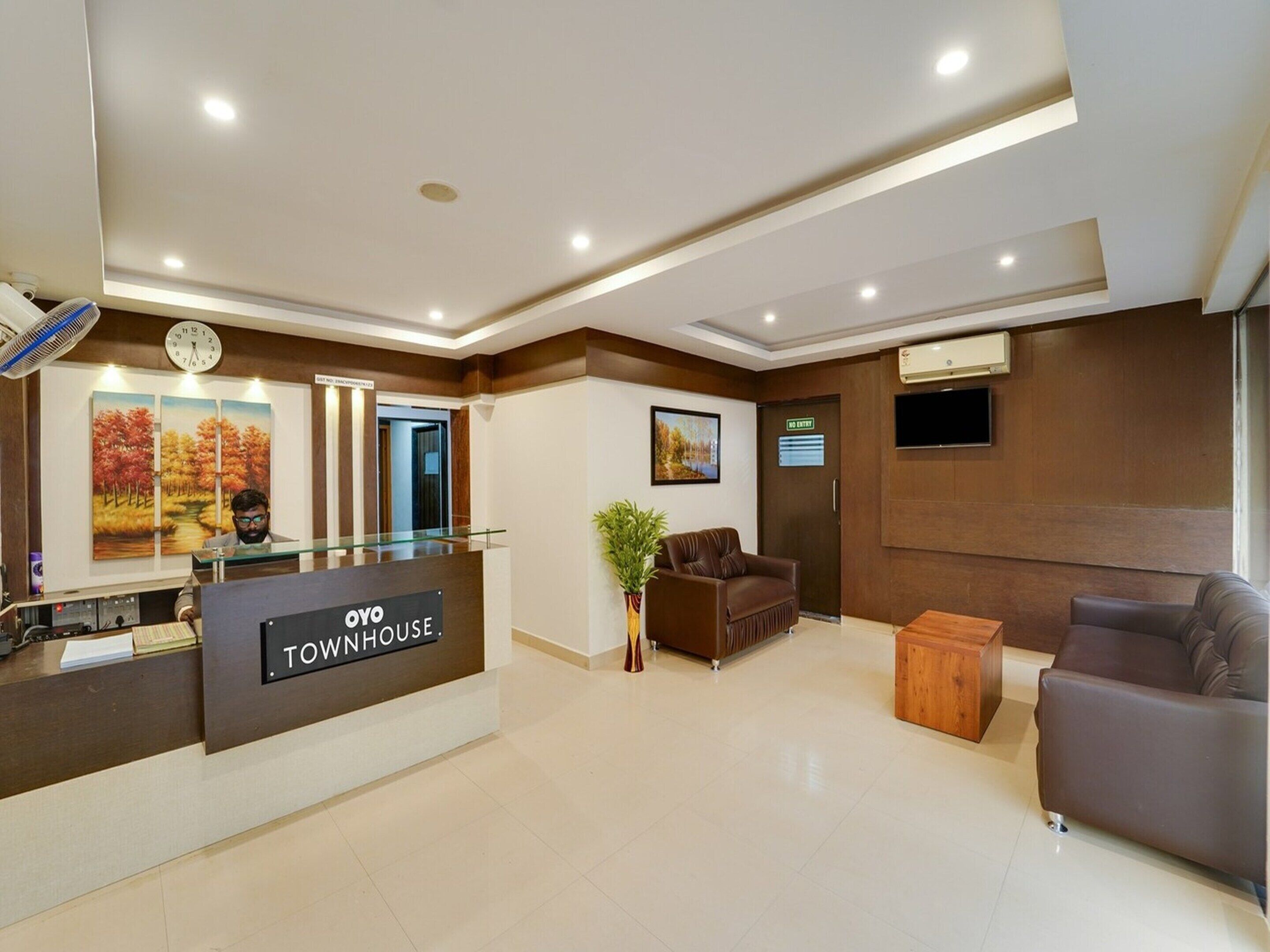 Quầy tiếp tân