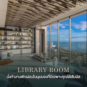 Condo, 1 Bedroom, Accessible, Smoking | Living room