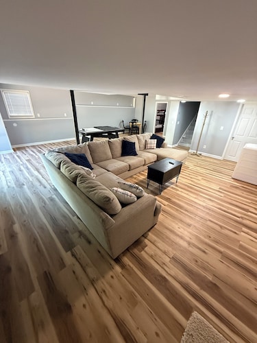 Cozy 4BR Home Near Lake Allatoona & Red Top Mtn, Lakepoint Sports Complex,