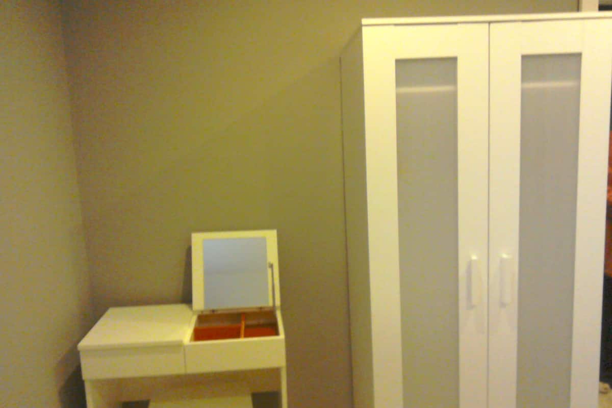 Premium bedding, iron/ironing board, free WiFi, bed sheets