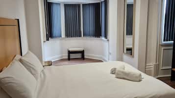 Premium bedding, iron/ironing board, free WiFi, bed sheets