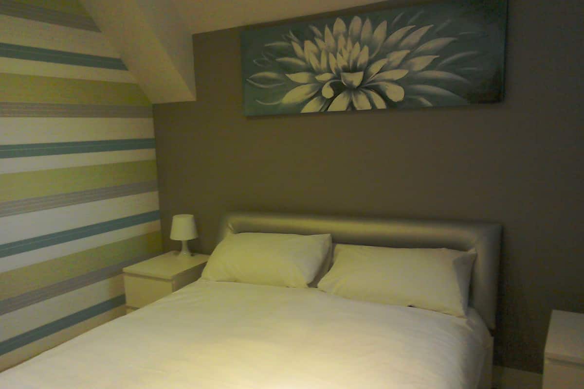 Roupas de cama premium, ferros/tábuas de passar roupa, Wi-Fi de cortesia