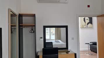 Premium bedding, iron/ironing board, free WiFi, bed sheets