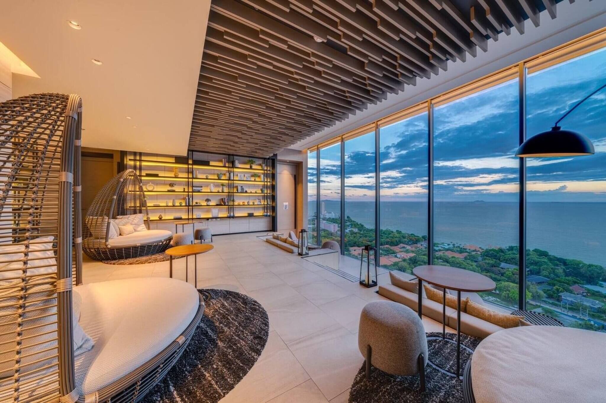 Condo, 1 Bedroom, Accessible, Smoking | Lounge