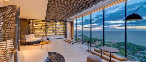 Condo, 1 Bedroom, Accessible, Smoking | Lounge