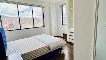 Iron/ironing board, WiFi, bed sheets
