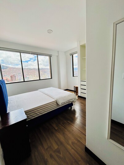 Charming 3-bedroom high-rise condo in the safest downtown neighborhood