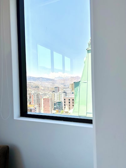 Charming 3-bedroom high-rise condo in the safest downtown neighborhood