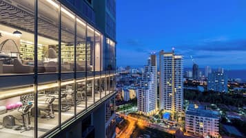 Appart'hôtel, 1 chambre, accessible aux personnes à mobilité réduite, fumeur | Terrasse/Patio