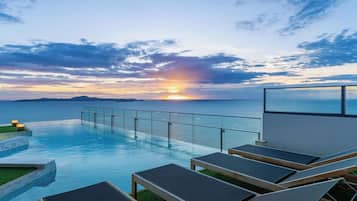 Condo, 1 Bedroom, Accessible, Smoking | Pool | Outdoor pool