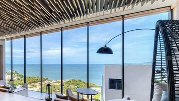 Condo, 1 Bedroom, Accessible, Smoking | Balcony