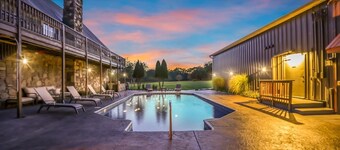 Historic Leon Russell estate: 13BR, 9BA, 24 BEDS