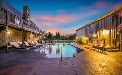 Historic Leon Russell estate: 13BR, 9BA, 24 BEDS