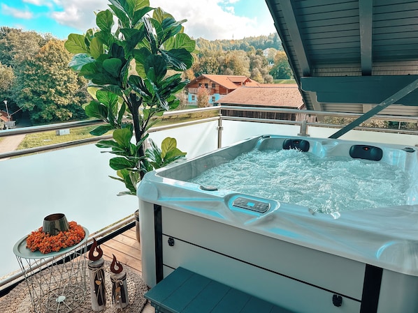 Bain à remous extérieur