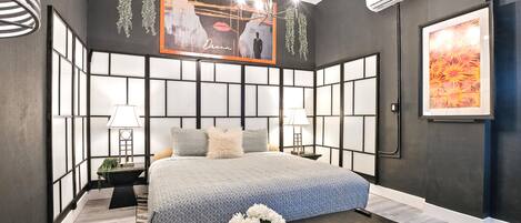 5 bedrooms, iron/ironing board, internet, bed sheets
