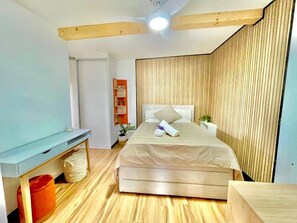 1 chambre, fer et planche à repasser, accès Internet, draps fournis