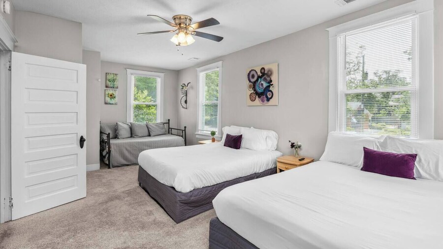 Master Classic-1 8 mi to Augusta National Golf Co