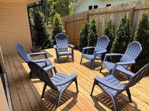 House - Stylish Comfort Modern Chef Kitchen 4 BR 2 Baths (College Park)