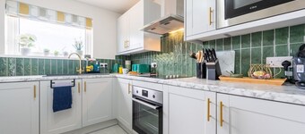 Emerald House by Tŷ SA