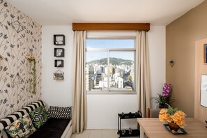 Basic Apartment | Living area