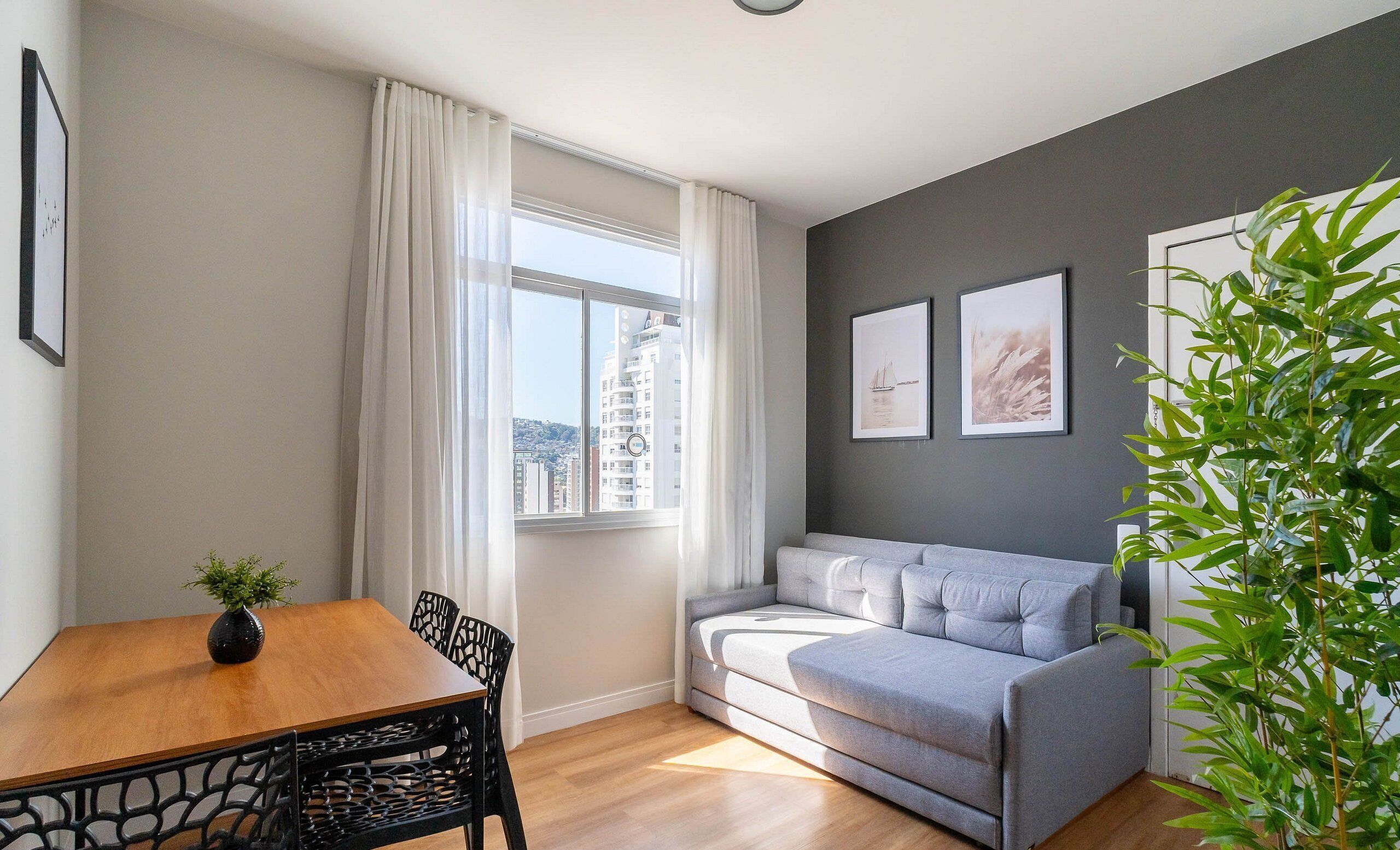 Basic Apartment | Living area