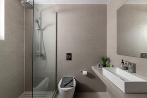 Shower, hair dryer, towels - Villa Salty Sun 4 - Two Bedroom Villa, Sleeps 5 (Kremasti)