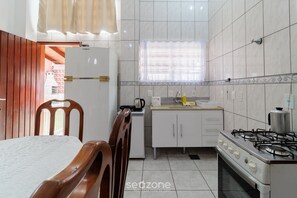 Private kitchen - Cozy House in Floripa Rbf142 (Florianópolis)