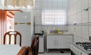 Private kitchen - Cozy House in Floripa Rbf142 (Florianópolis)