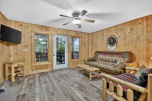 Televisión, chimenea y videojuegos 