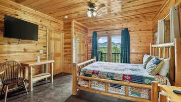 4 bedrooms, desk, iron/ironing board, travel crib