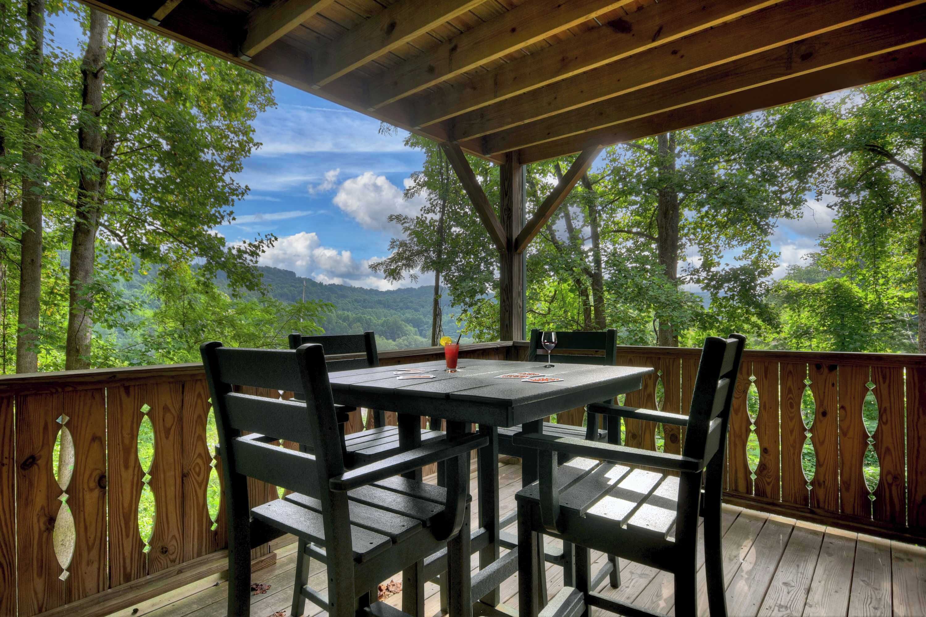 屋外ダイニングエリア