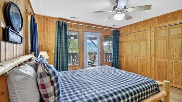 2 slaapkamers, een strijkplank/strijkijzer, reisbedje, wifi